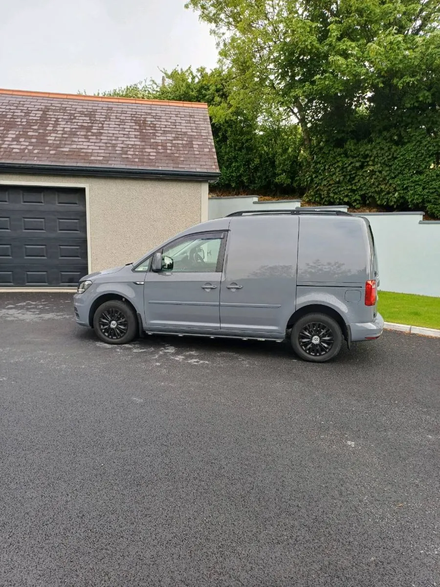 Caddy van - Image 1