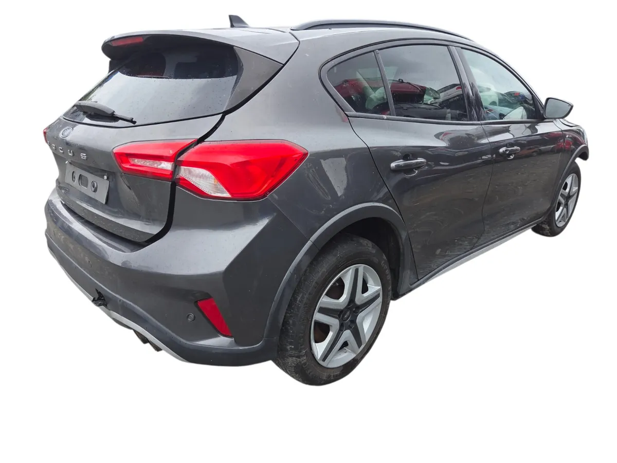 2021 FORD FOCUS For Breaking/Dismantling - Image 3
