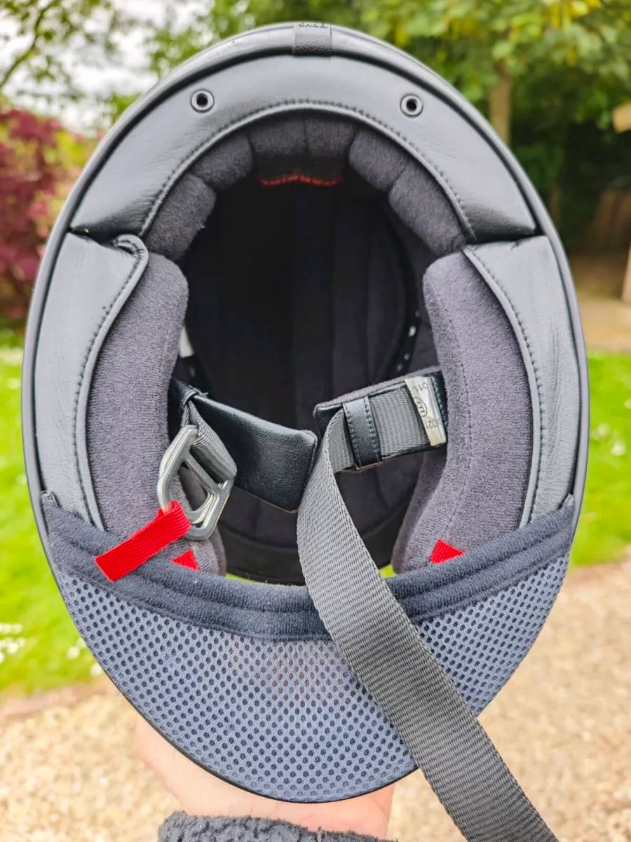 SHOEI GLAMSTER - Image 4