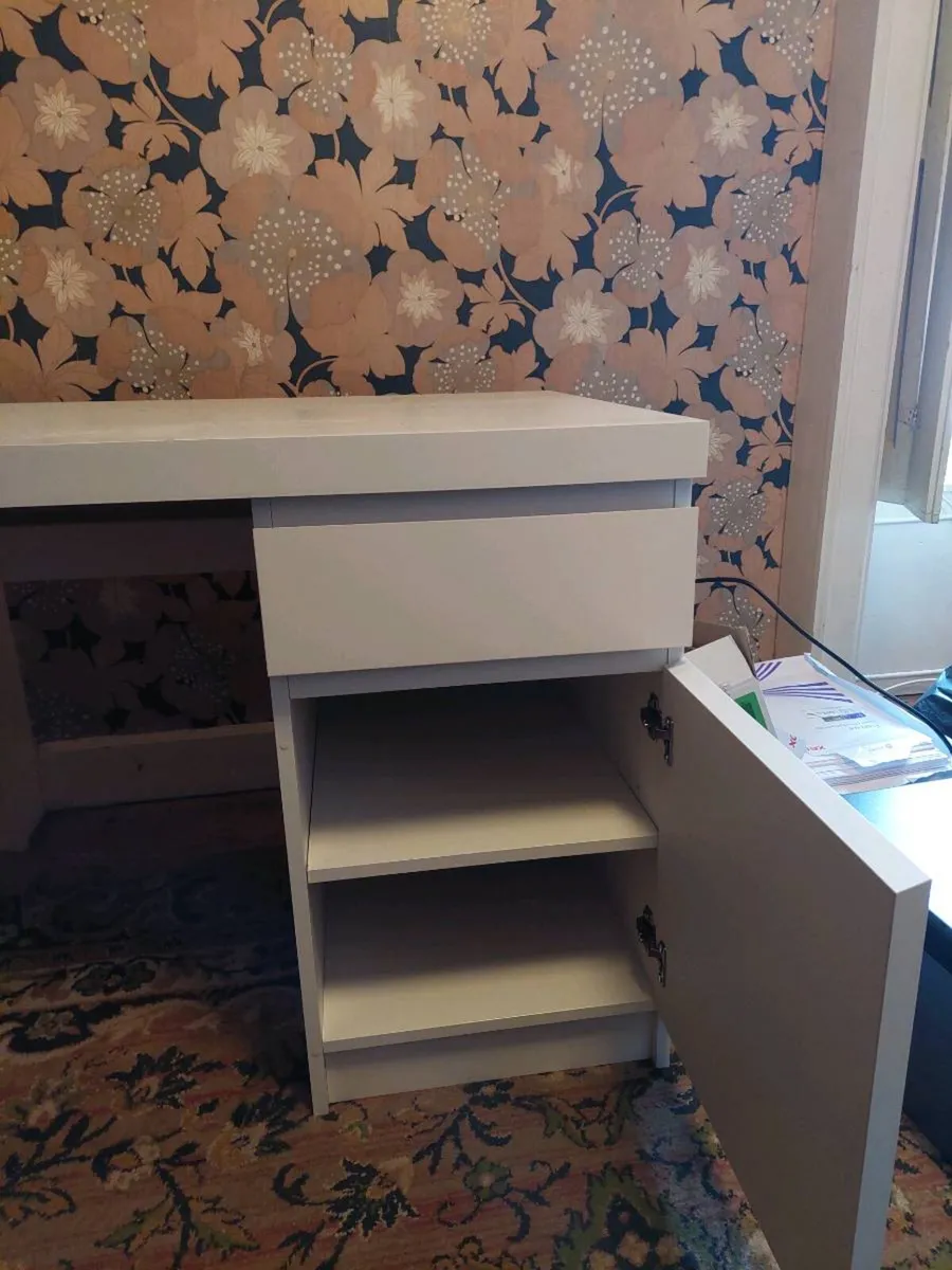 Office Desk - Image 4