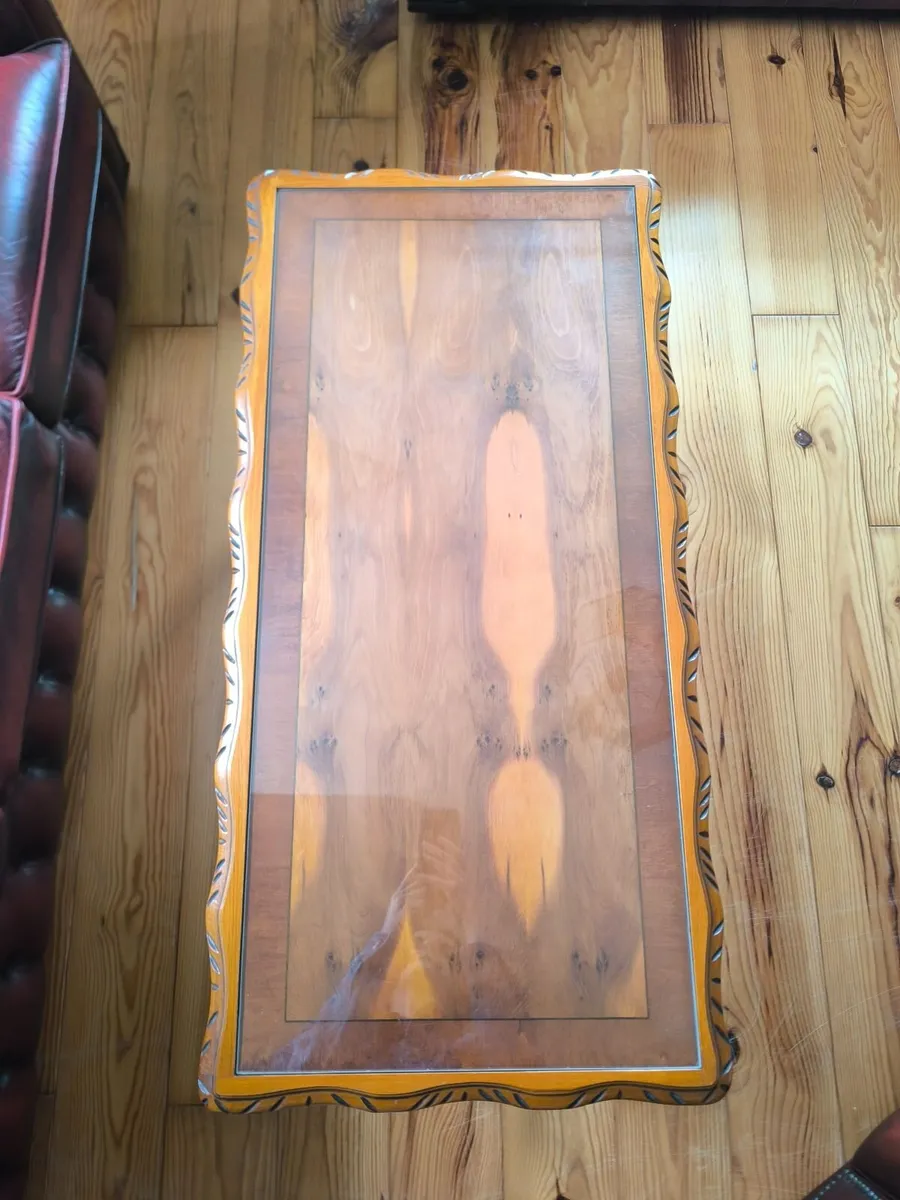 Vintage carved wooden coffee table - Image 2