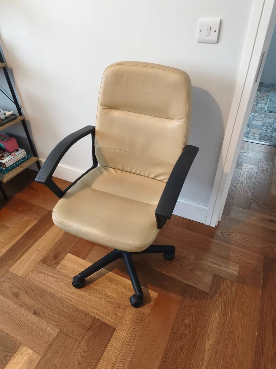 Office Chair - Image 1