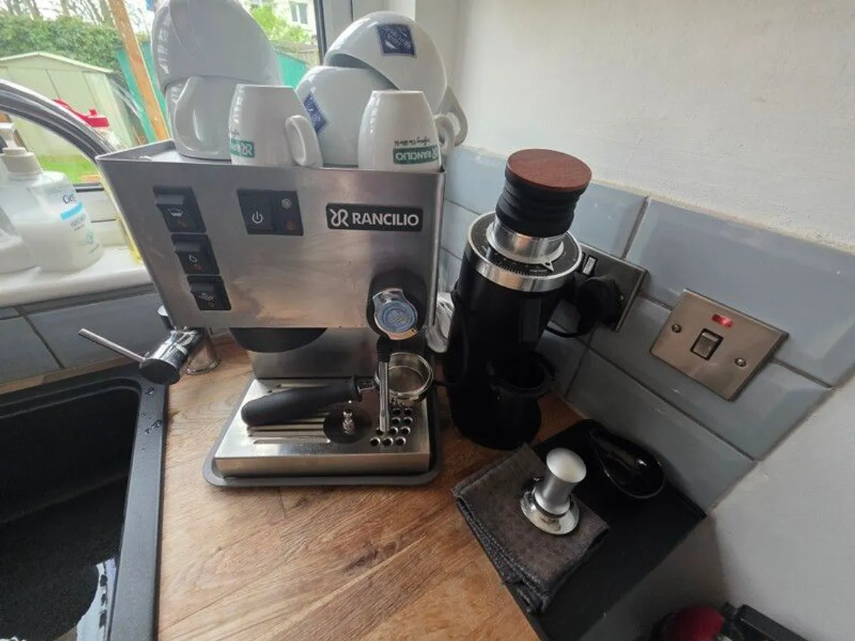 Rancilio Miss Silvia V6 E Espresso Machine and DF64 Gen 2 Single dose electric grinder - Image 2