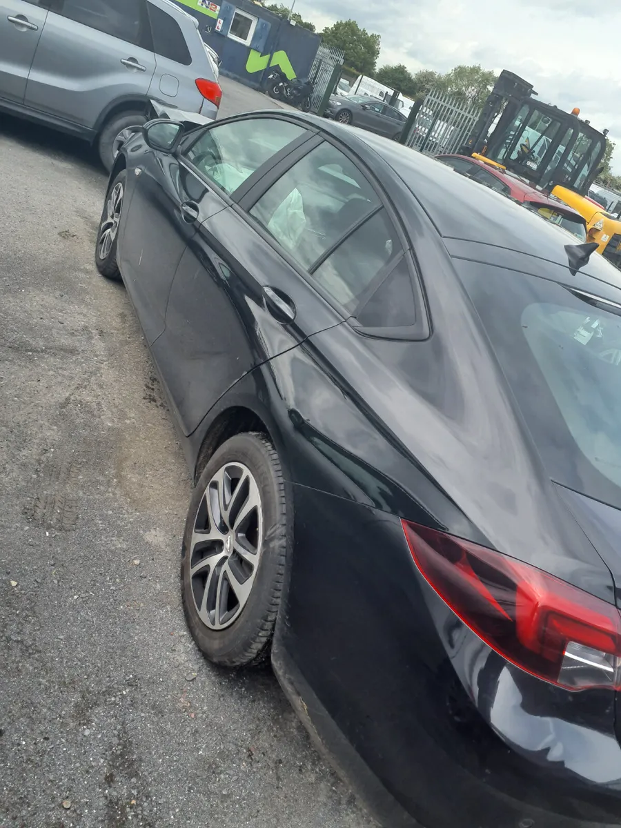 Opel insignia 212D runs and drives - Image 4