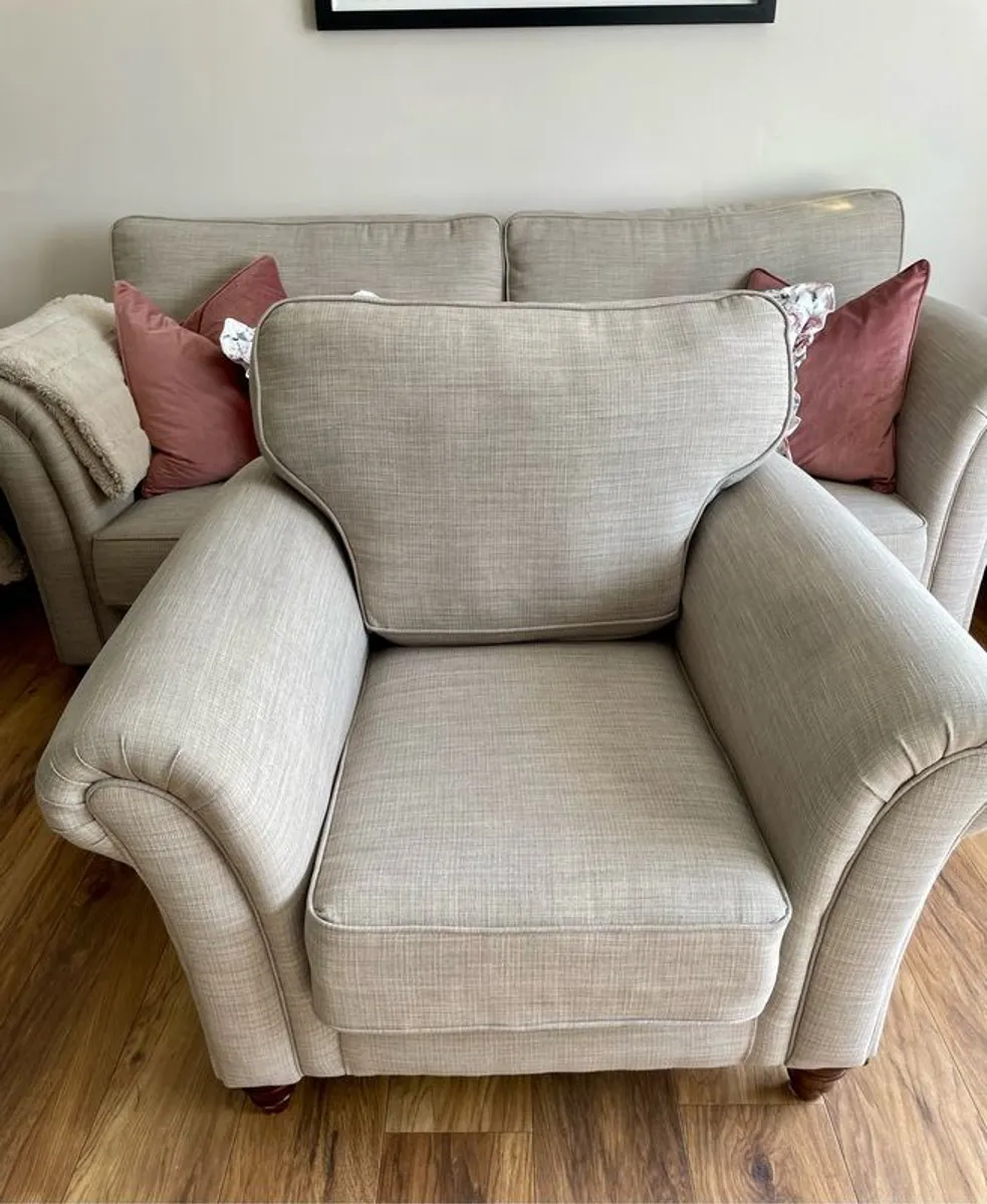 sofa - Image 3