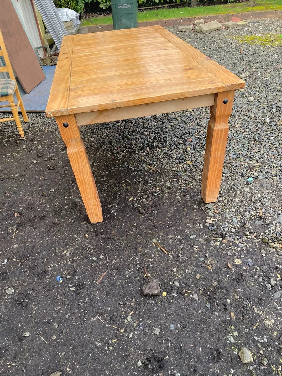 Kitchen table - Image 3