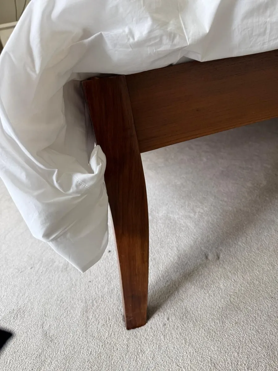 bed - Image 3
