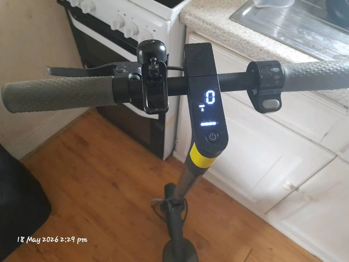 Electric scooter - Image 2