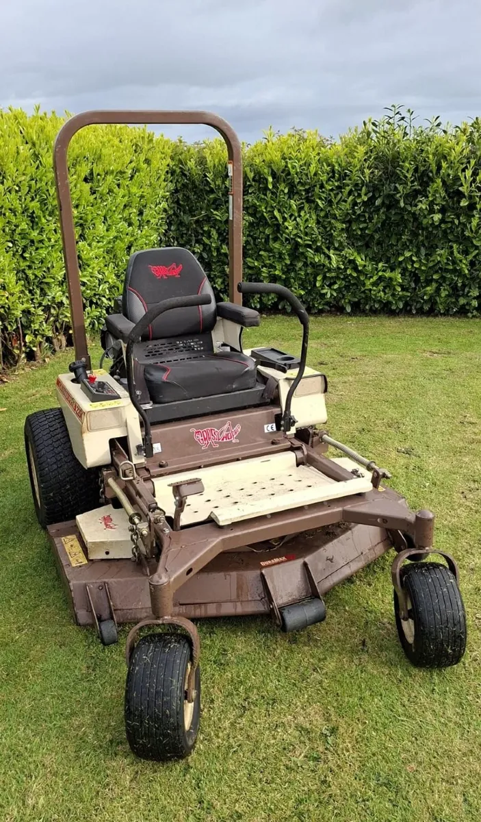Grasshopper Zero Turn Ride On Lawnmower - Image 1