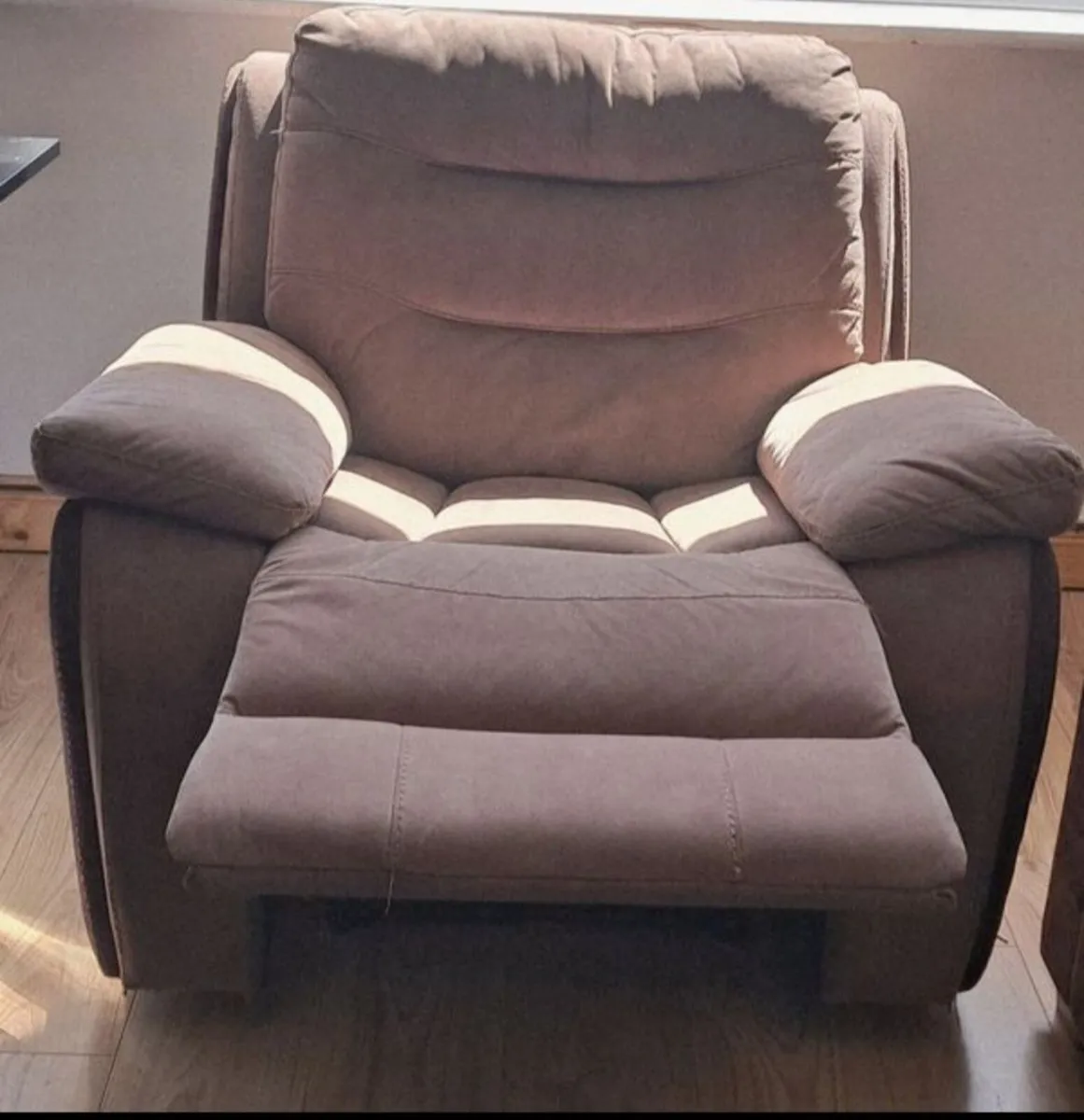 Recliner Armchair - Image 2