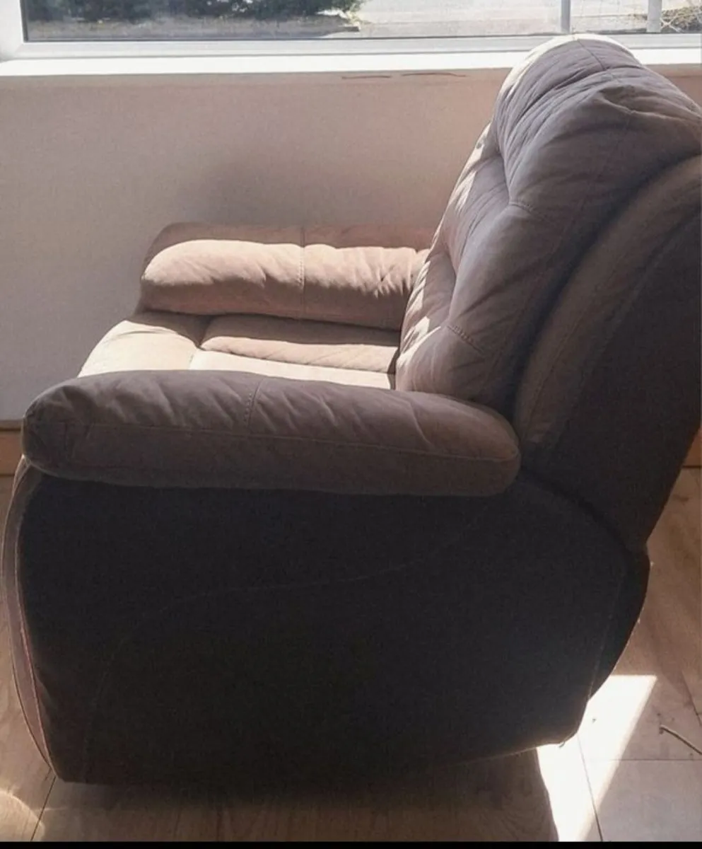Recliner Armchair - Image 3