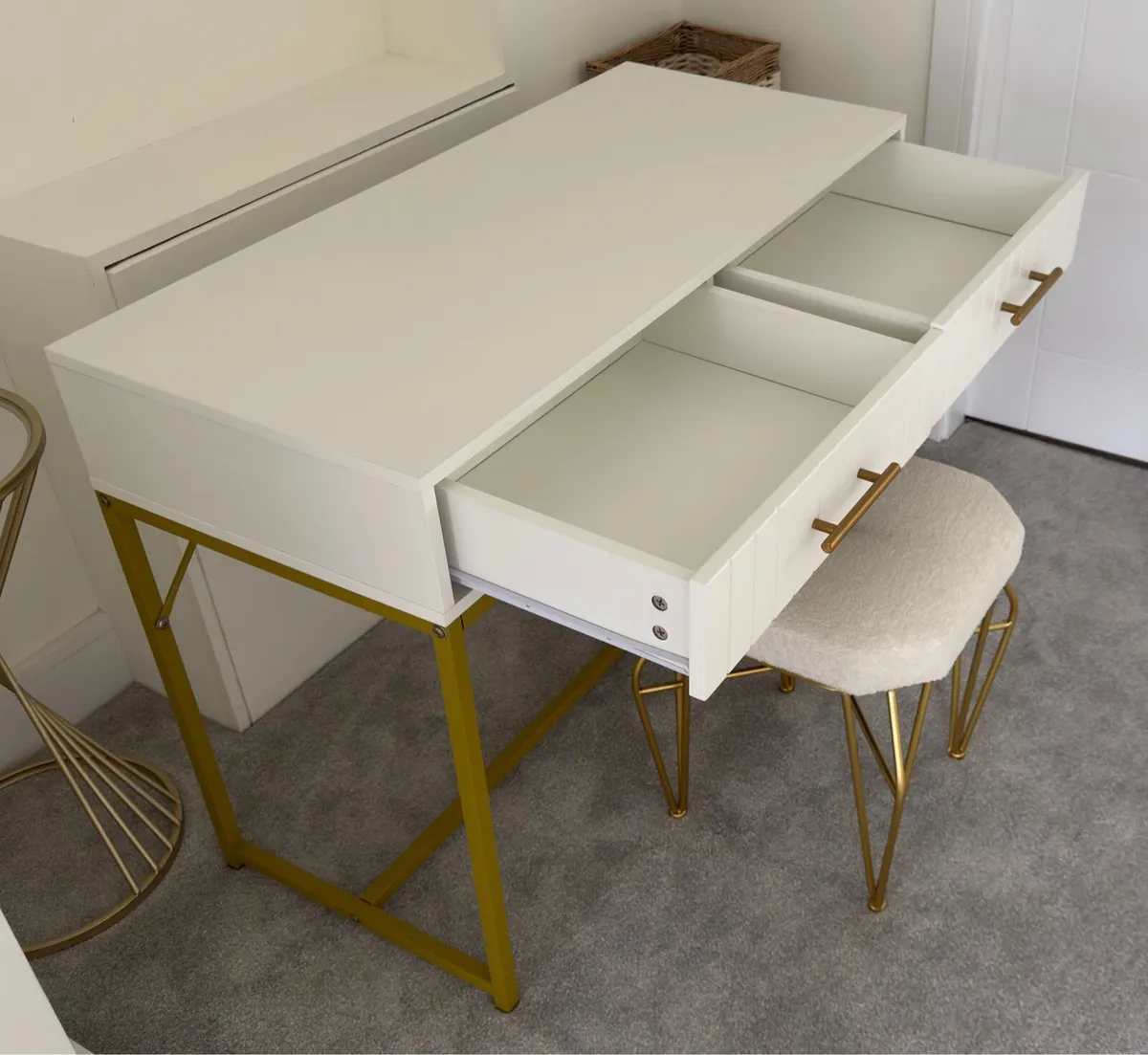 Dressing Table - Image 4