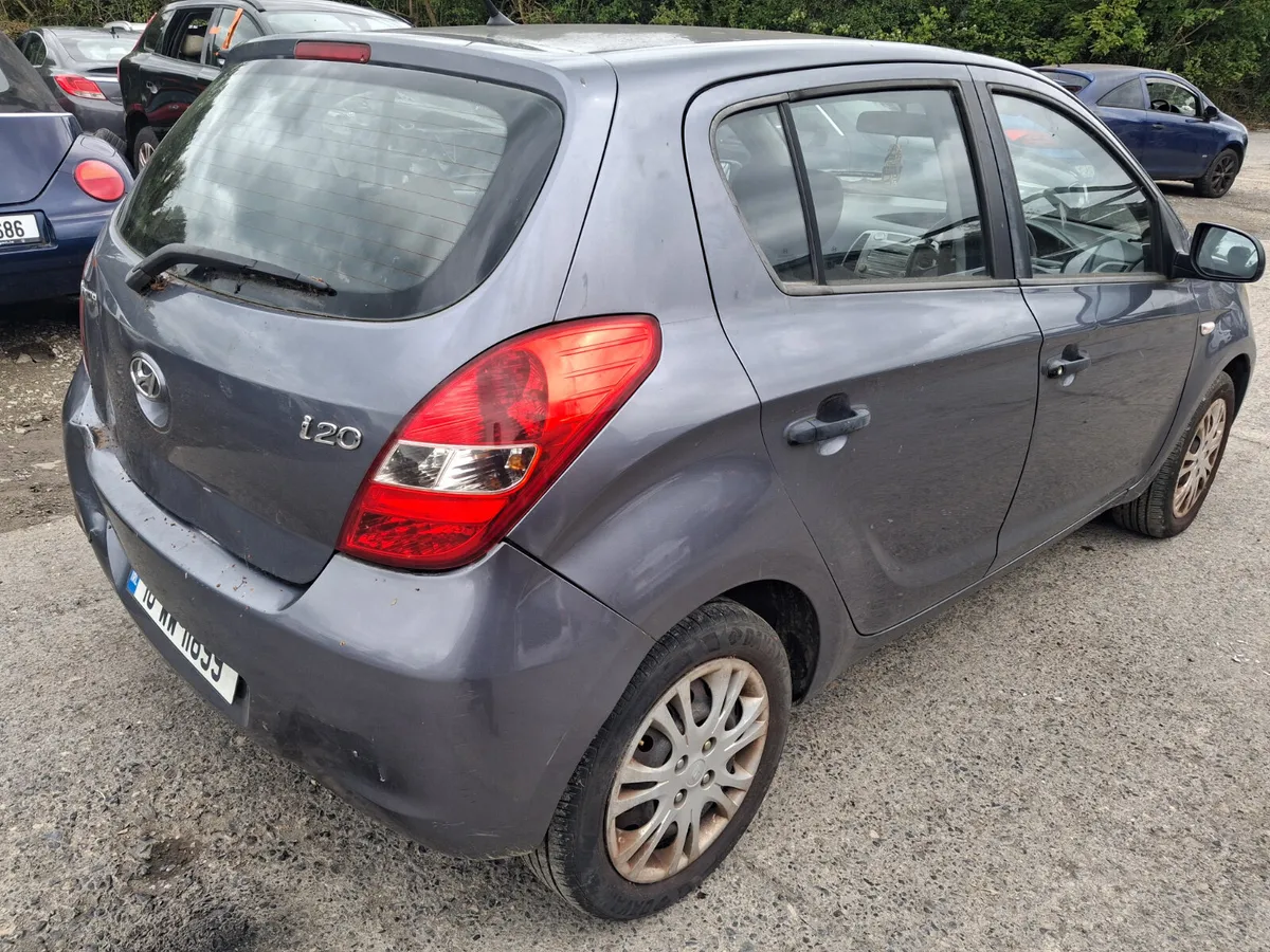 2010 Hyundai I20 parts - Image 3