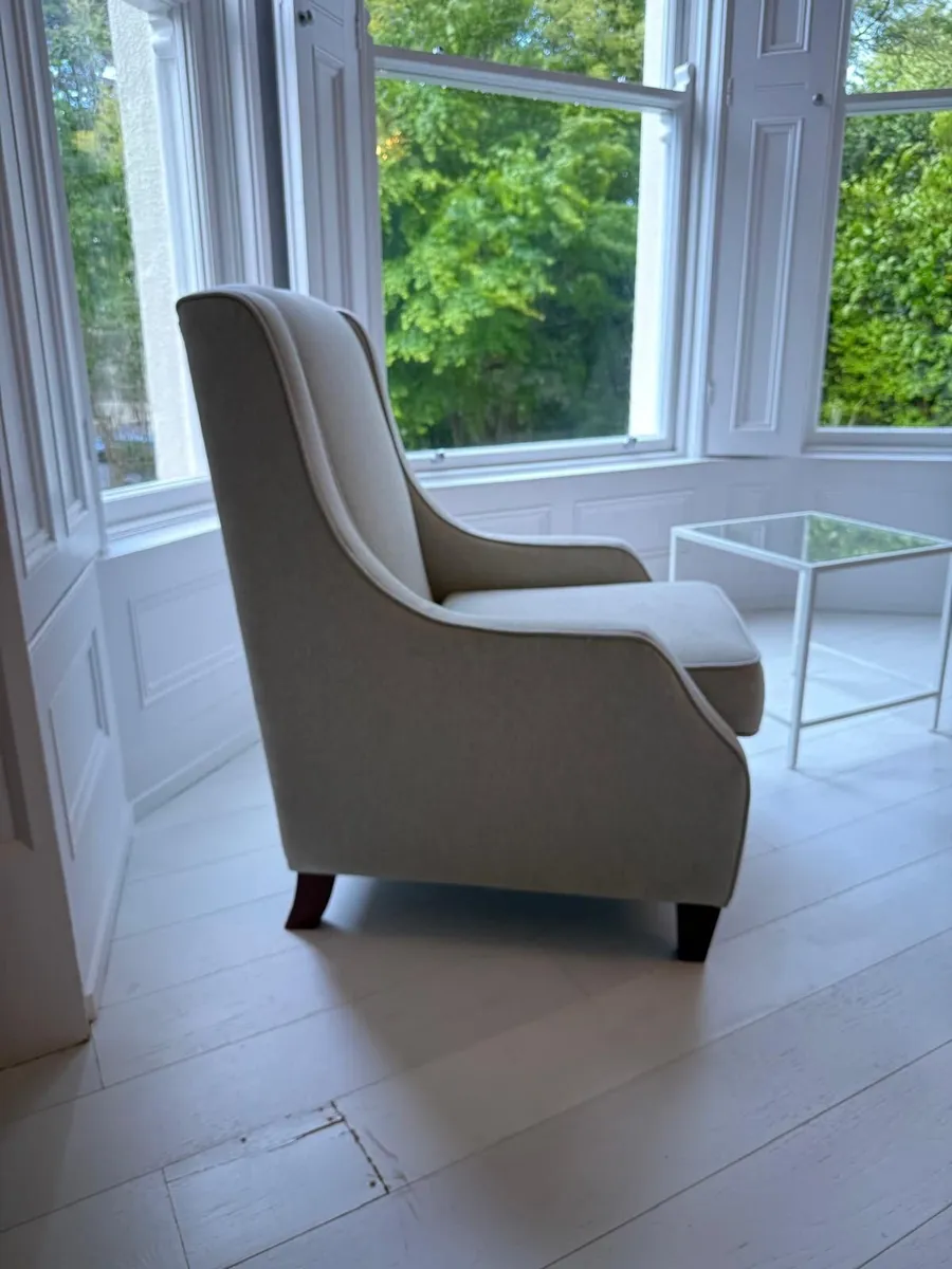 2 chairs - Image 2