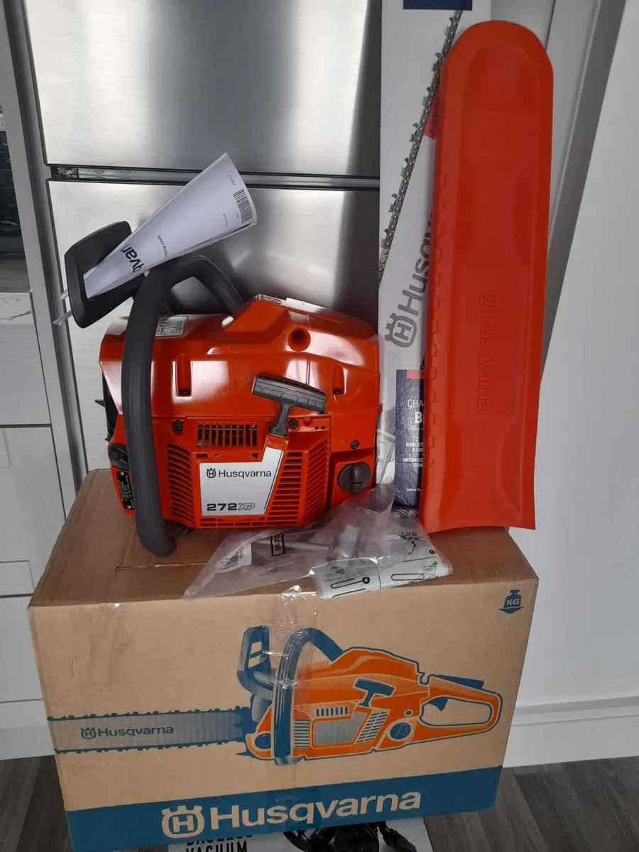 selling chainsaw - Image 1