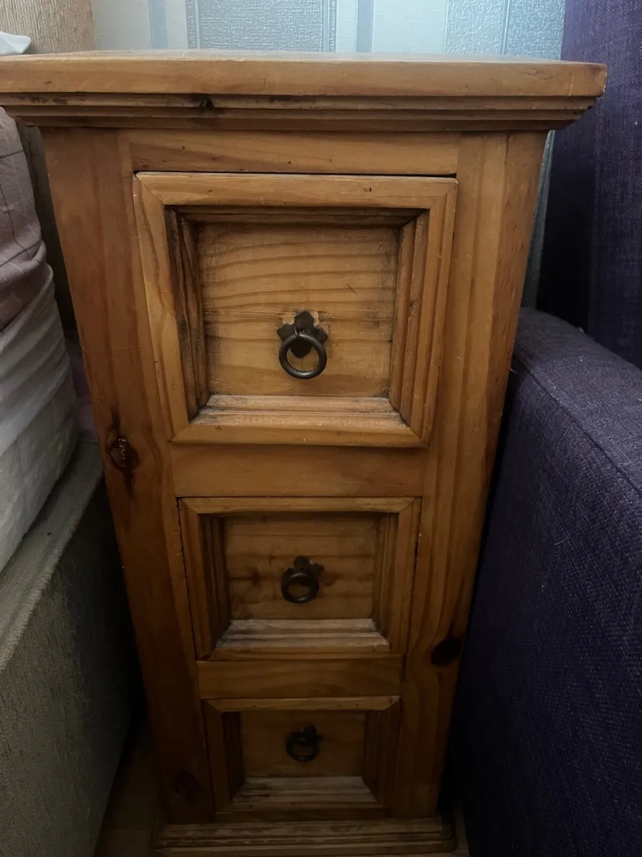 Pine 3 drawer unit