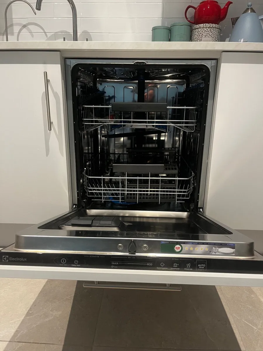 Dishwasher - Image 1