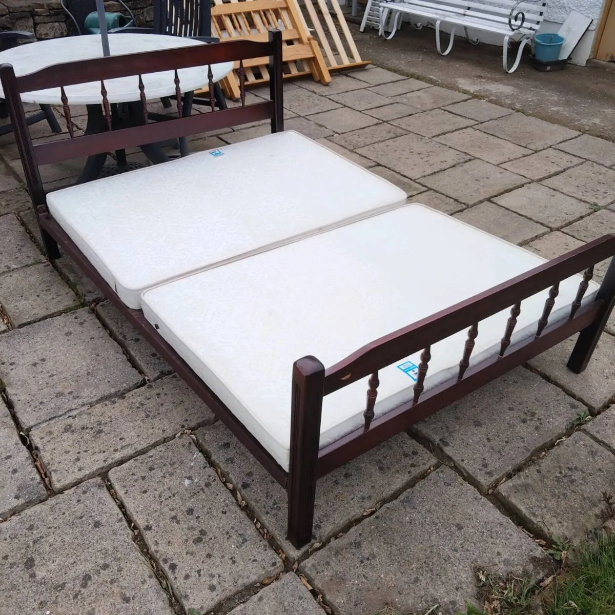 Bedframe - Image 3