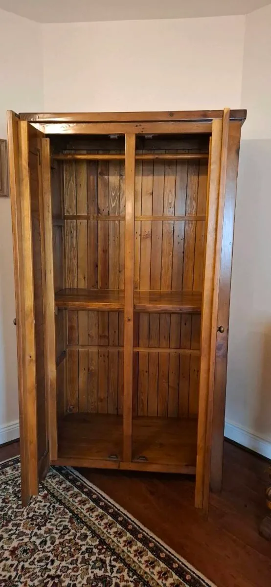 Solid Oak Double Wardrobe new-78 x 41x 23 inches - Image 1