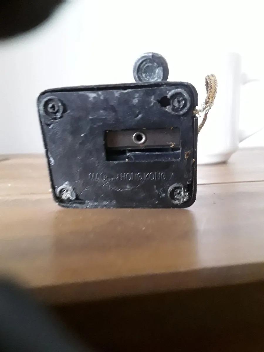 Vintage miniature pencil sharpener - Image 2