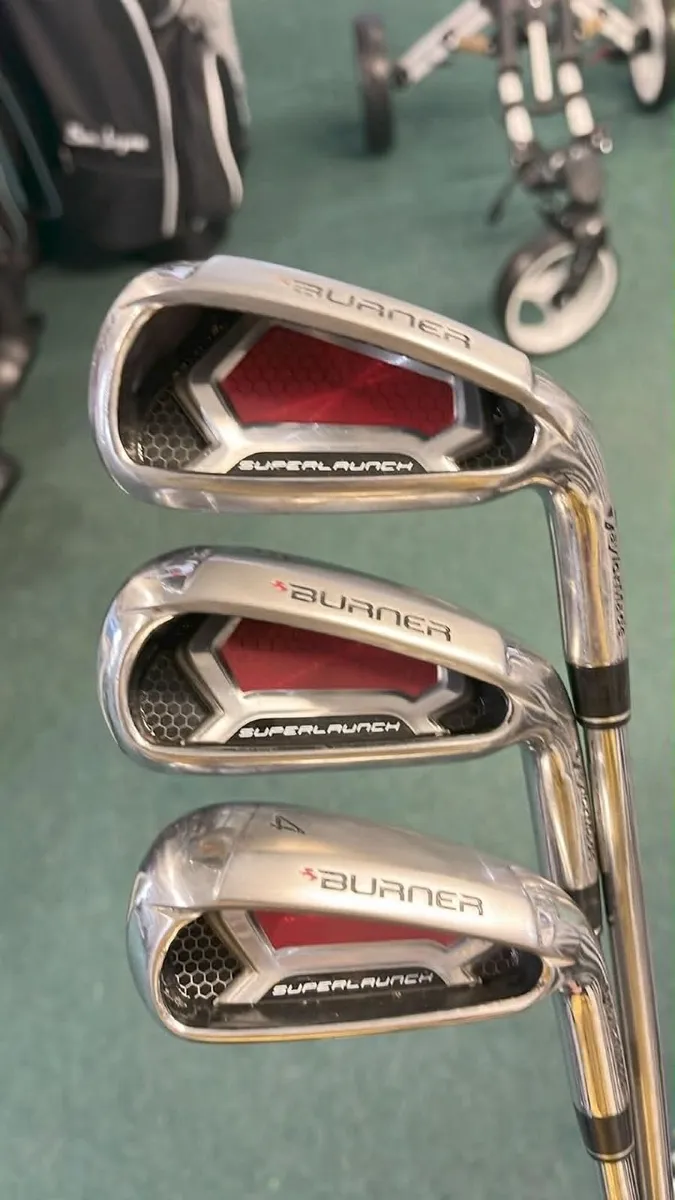 Taylormade Burner Superlaunch 4-PW Regular €325 - Image 1