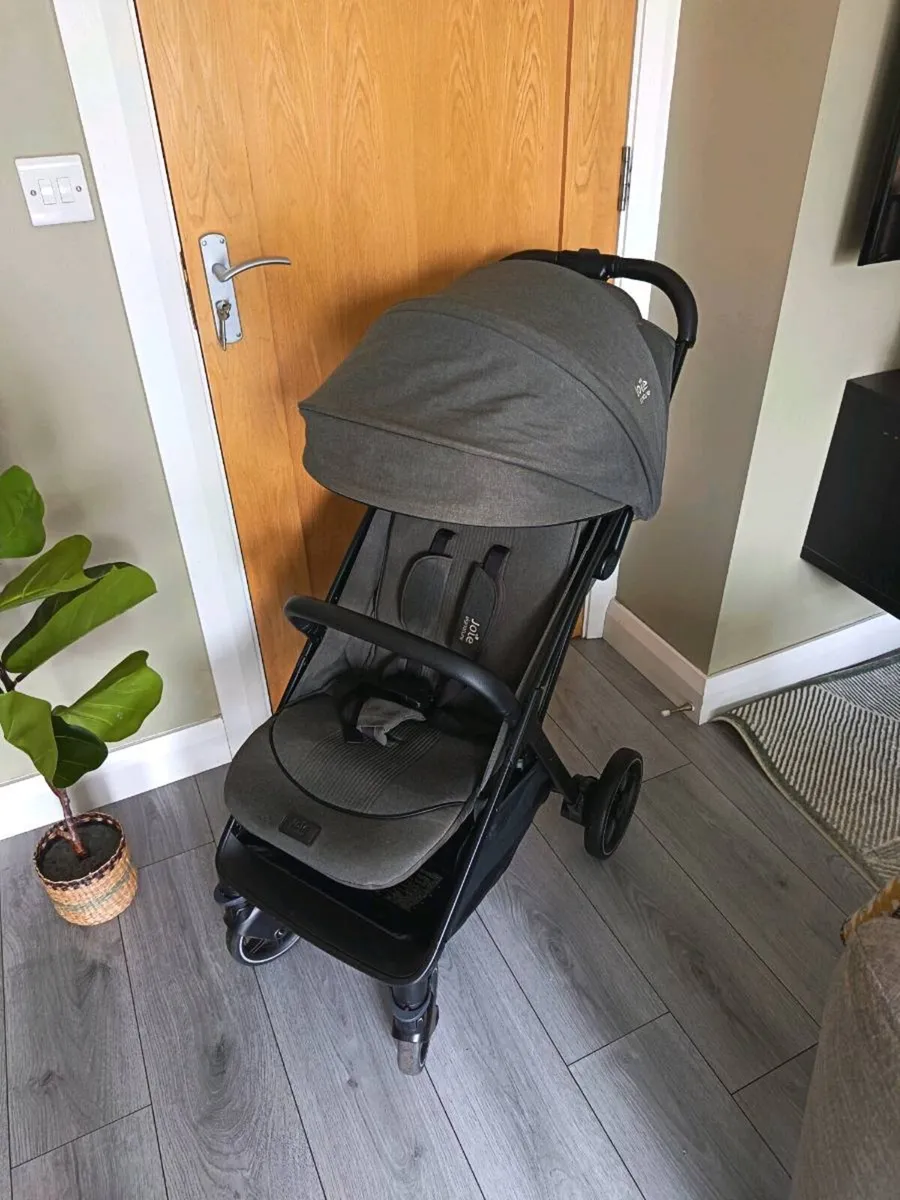 Joie signature parcel lx stroller - Image 1