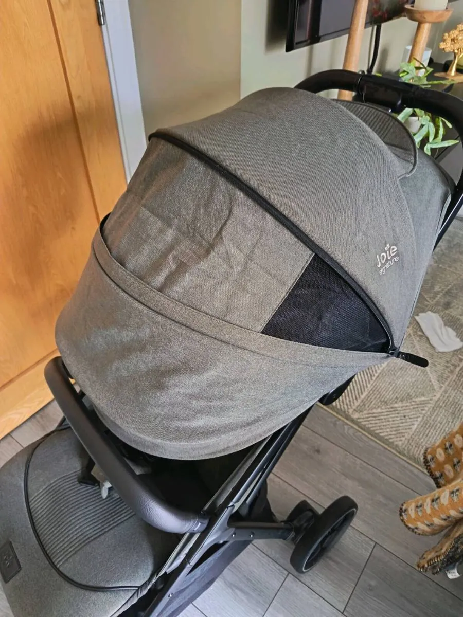 Joie signature parcel lx stroller - Image 3