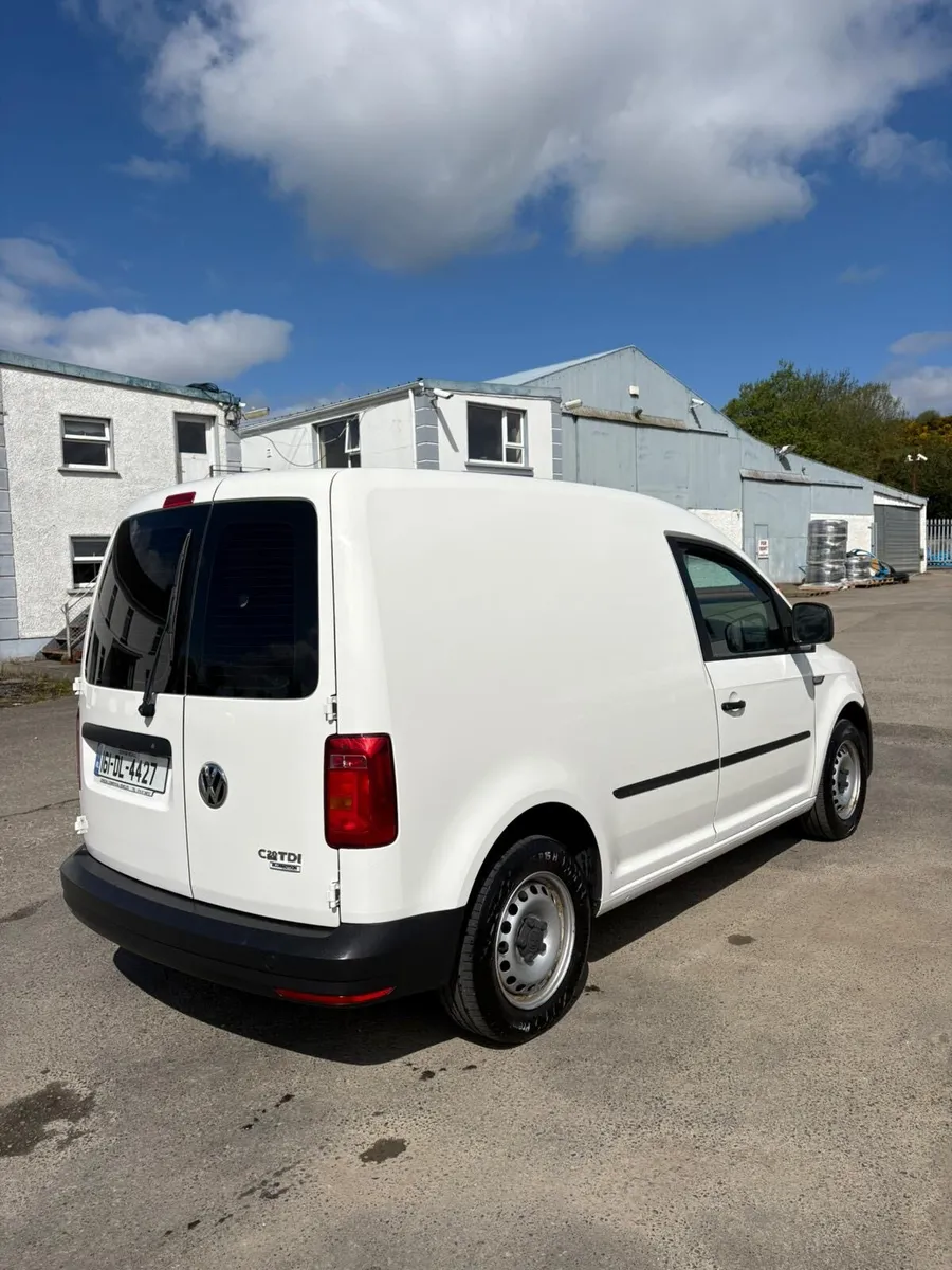 2016 Volkswagen Caddy 2.0 - Image 4