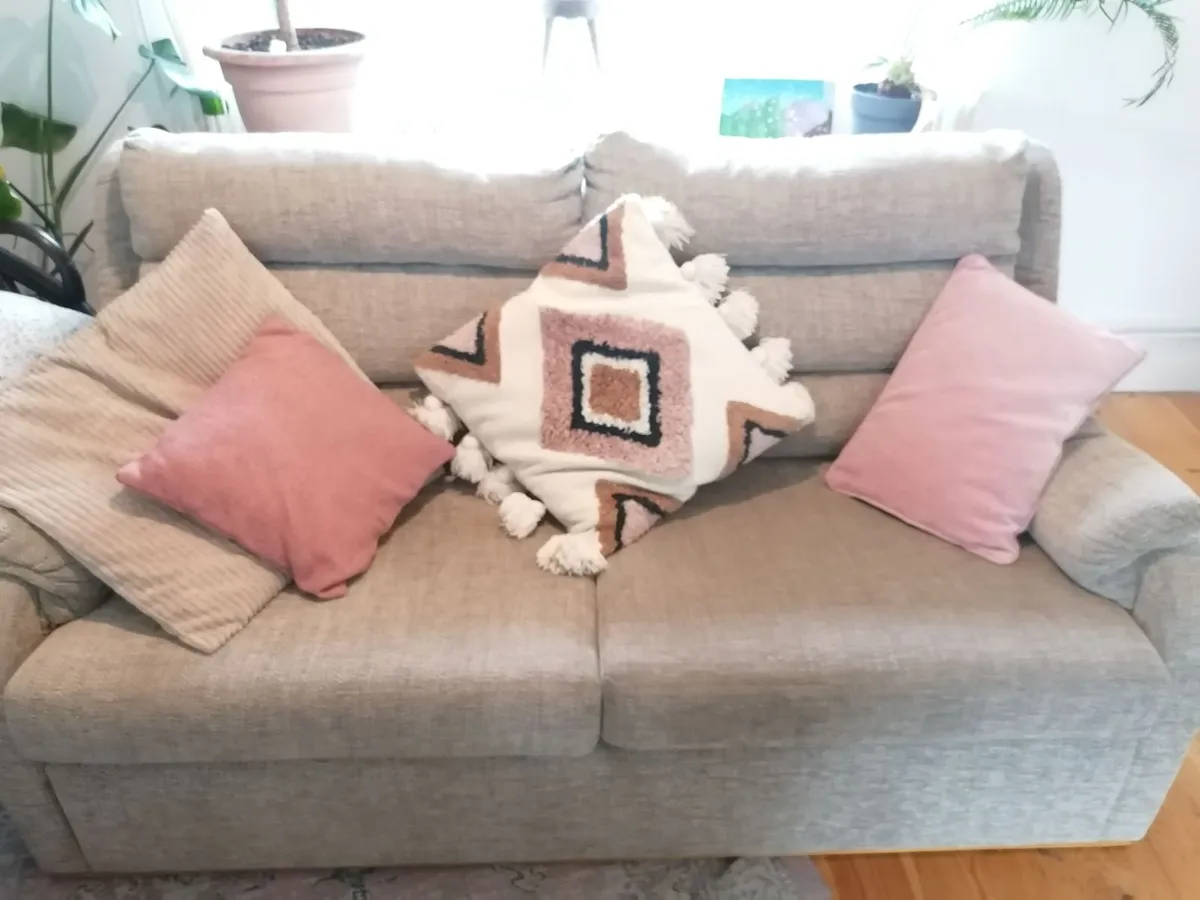 Beige  sofa and 2 armchairs  excellent condition - Image 1