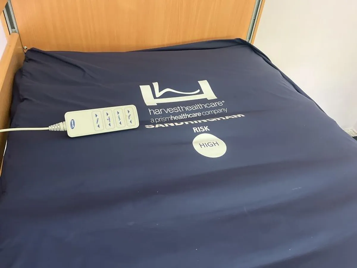 Hospital Bed with High Quality Foam Mattress - Image 2