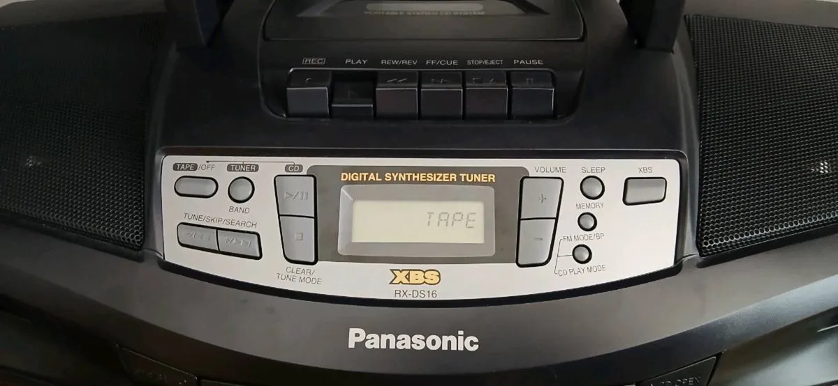 Panasonic RX-DS16 Near New Mint Boxed - Image 2