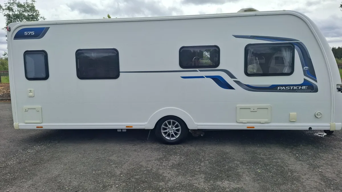 Coachman Patiche 575 Caravan Island Bed - Image 3