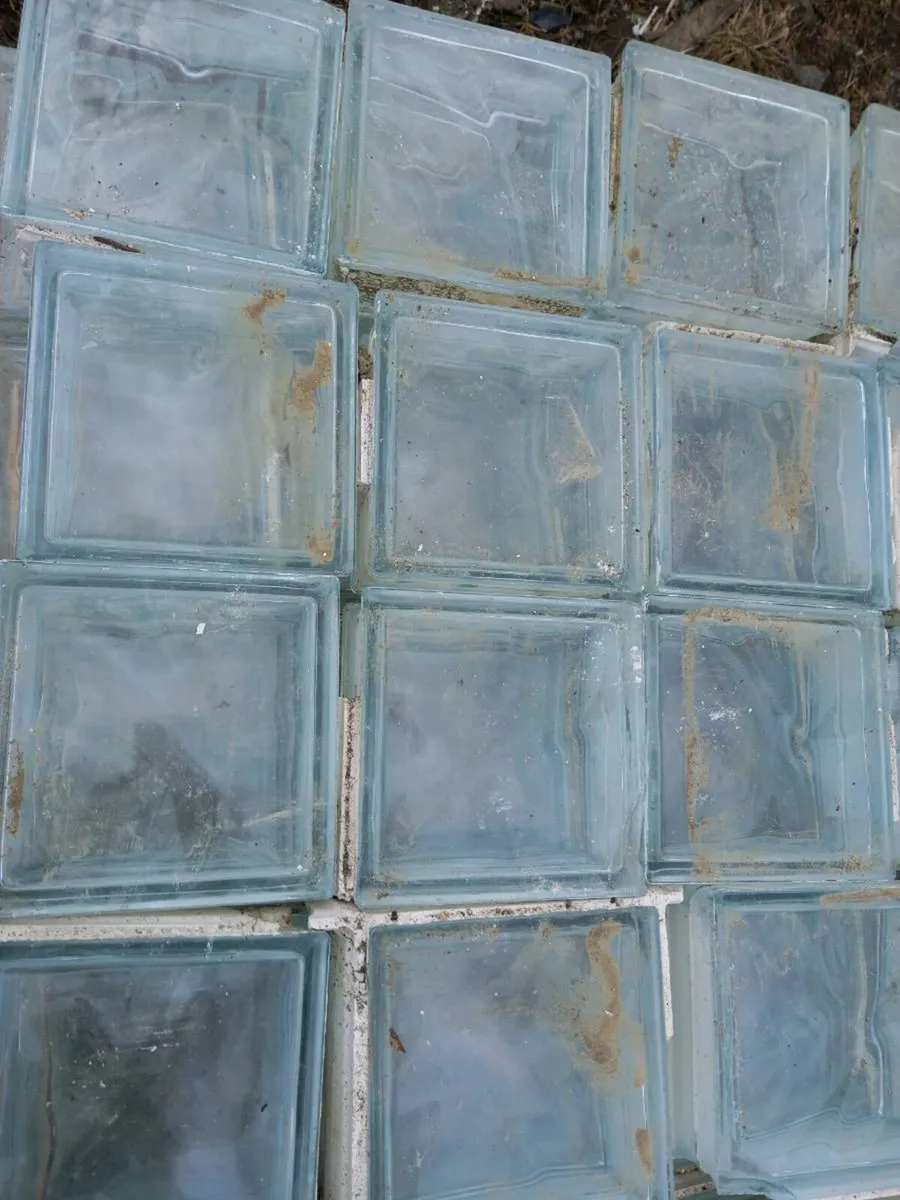 Reclaimed glass blocks Tiles - Image 2