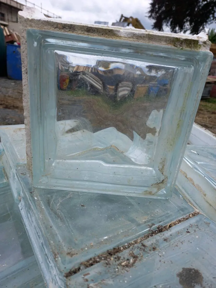 Reclaimed glass blocks Tiles - Image 4