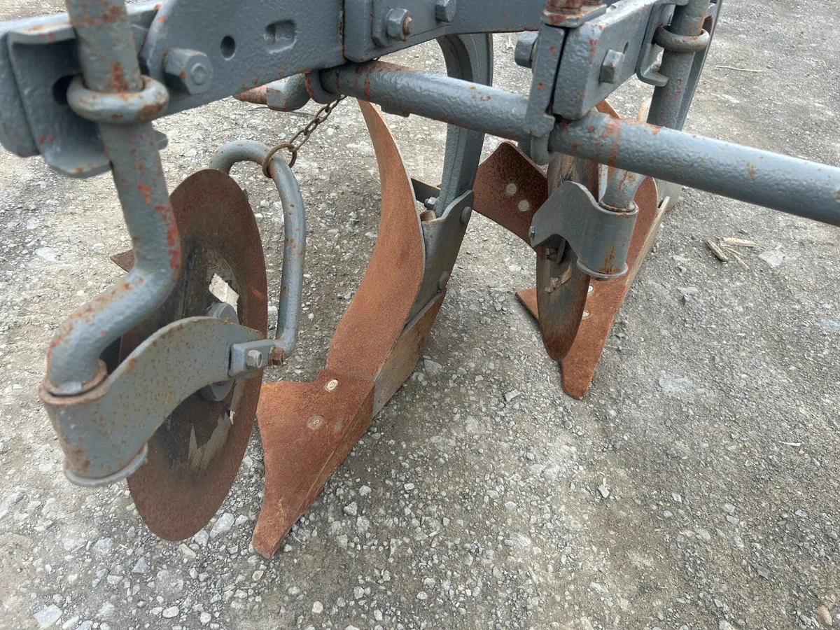 Ferguson 2 Furrow Plough - Image 2