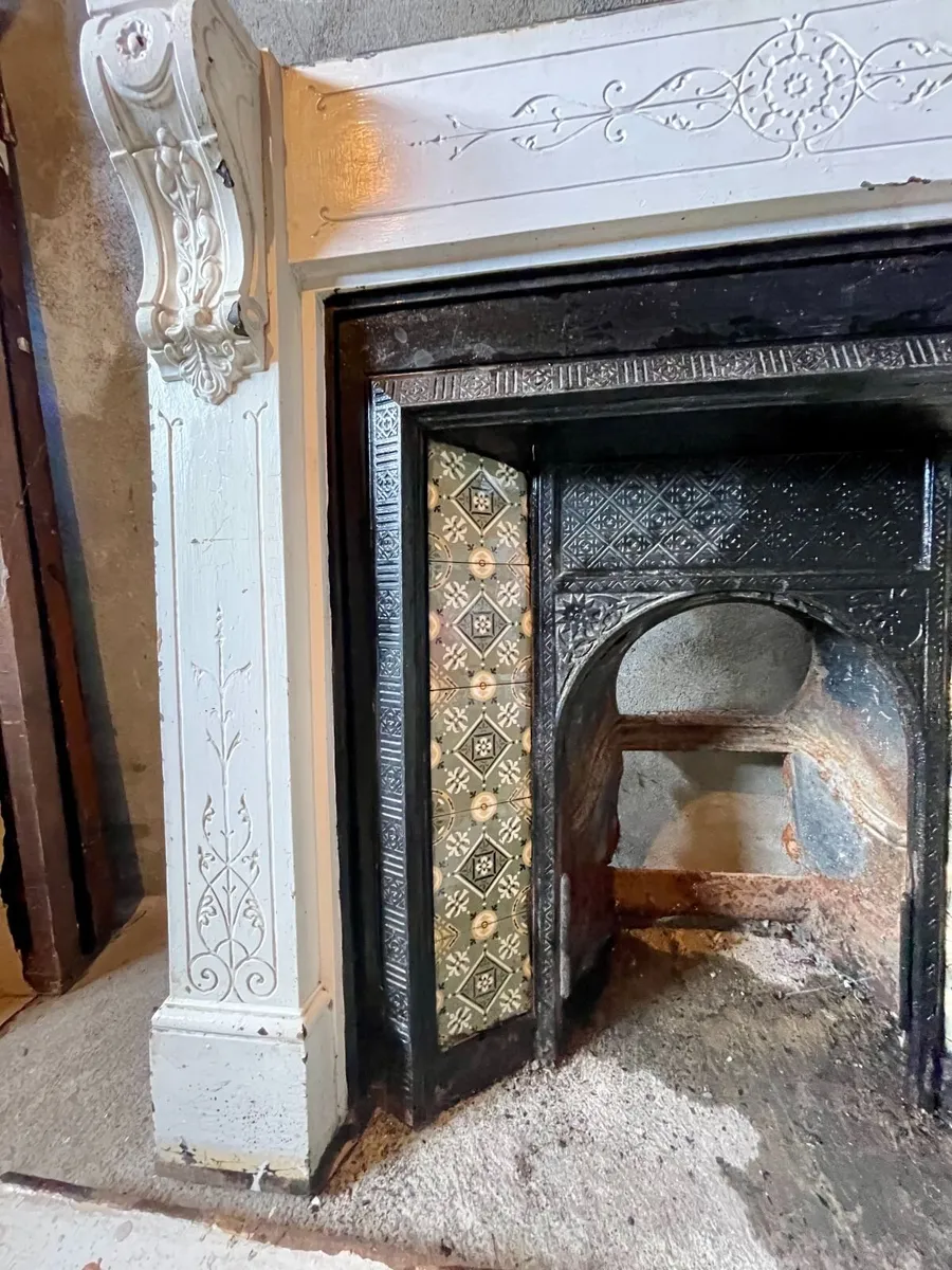 Original Victorian Cast Iron Fireplace - Image 2