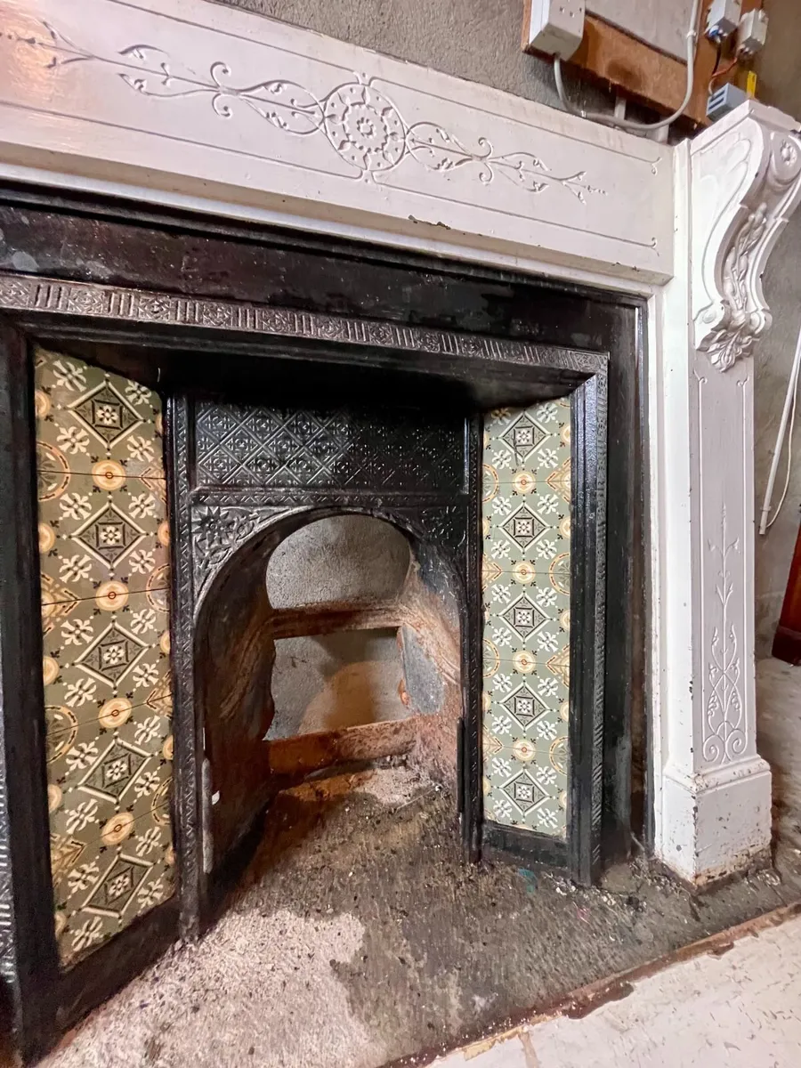 Original Victorian Cast Iron Fireplace - Image 3