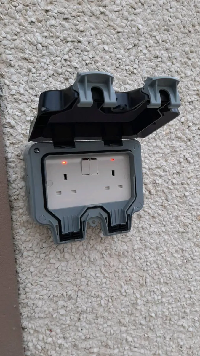 Local Electrician - Image 1