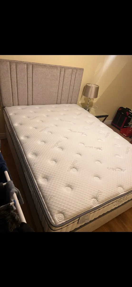 Double Bed - Image 2