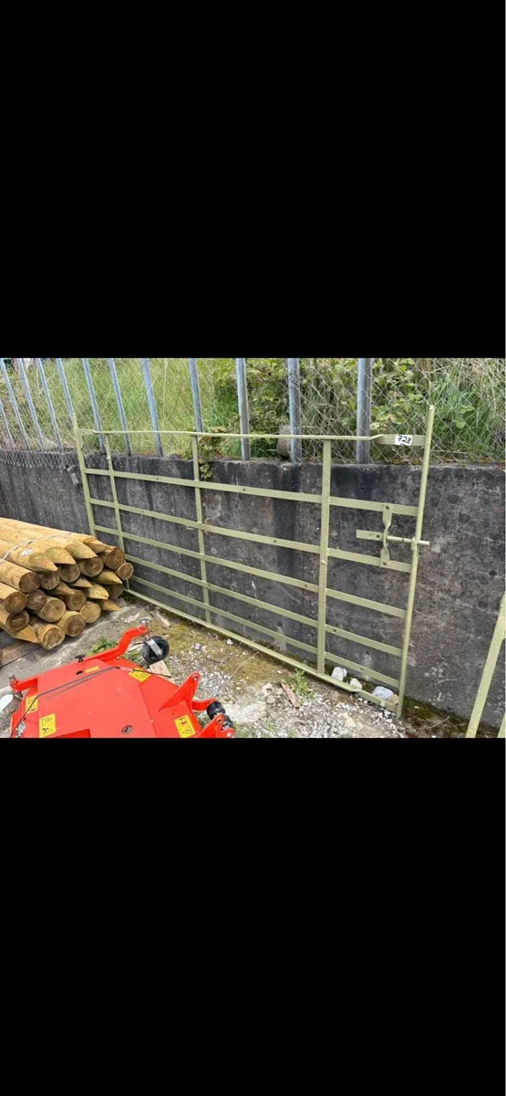 Old Estate Gates - Image 3
