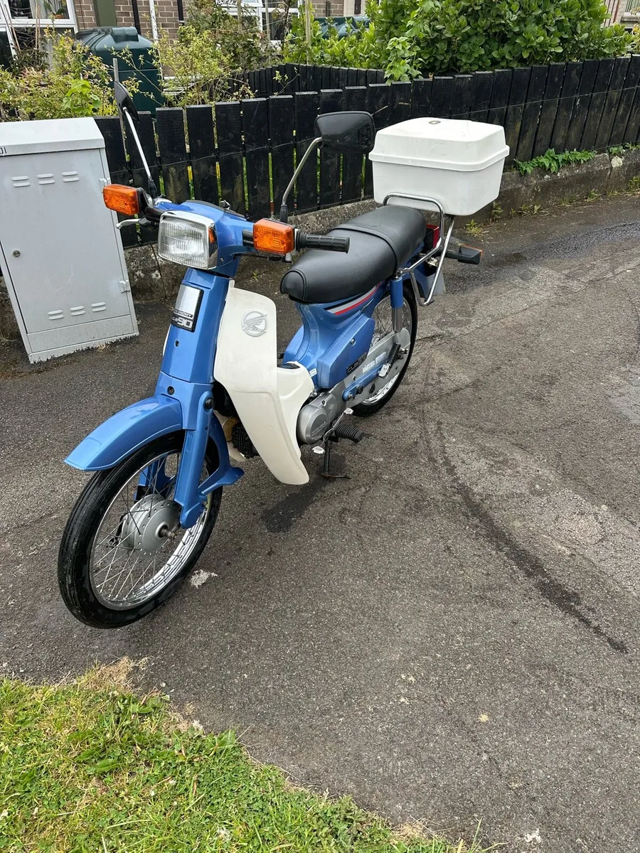 1998 Honda C90 Cub - Image 3