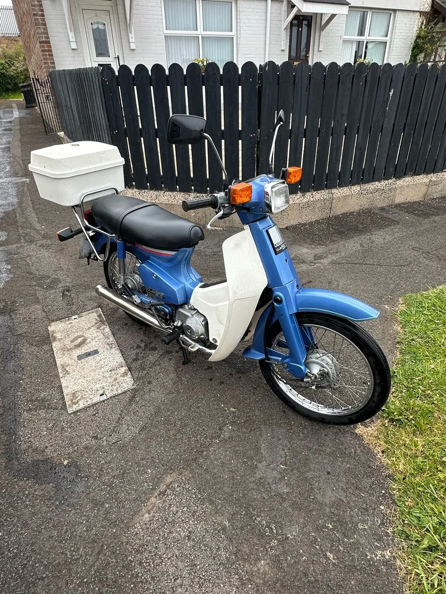 1998 Honda C90 Cub - Image 4