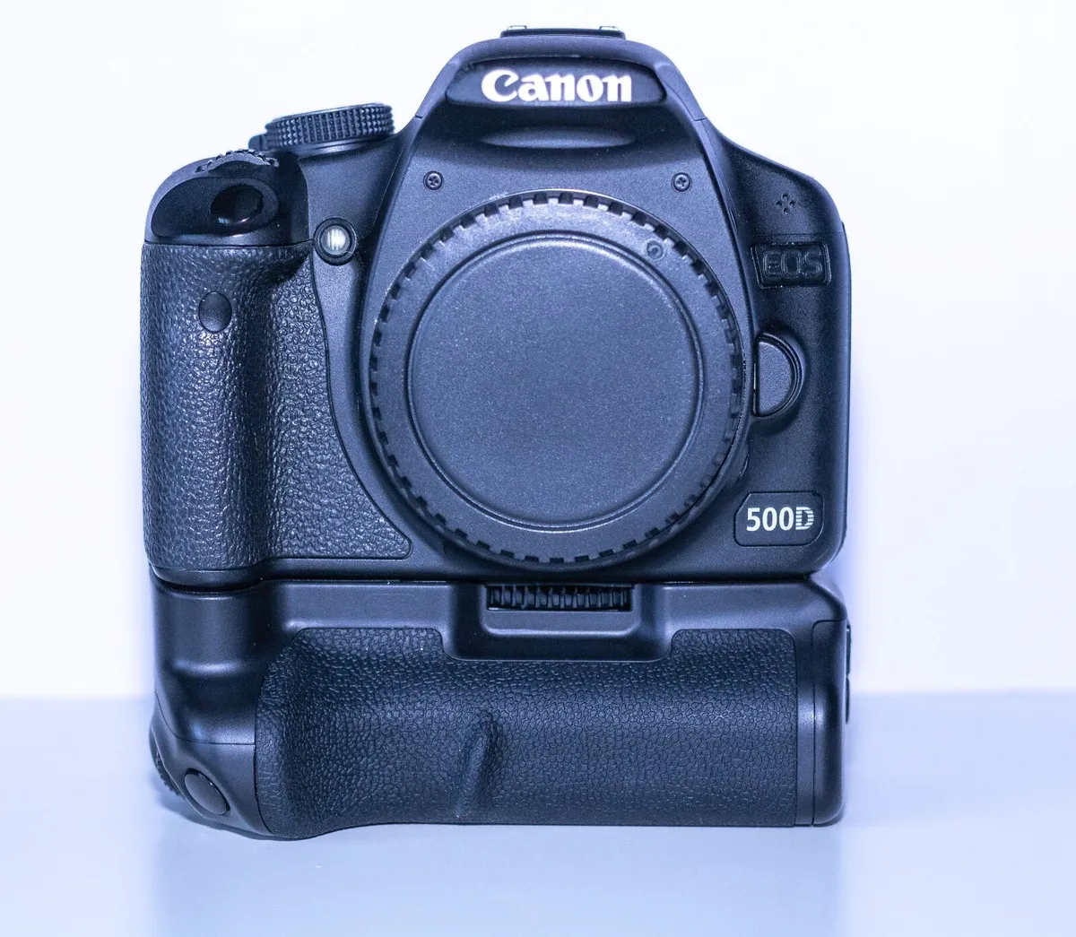 Canon EOS 500D Camera Body + Accessories - Image 2