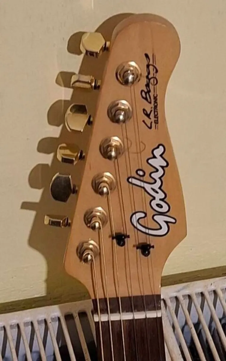 Godin Acousticaster - Image 3