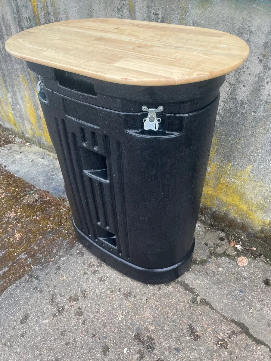 Strong Storage box on wheels with display top - Image 2