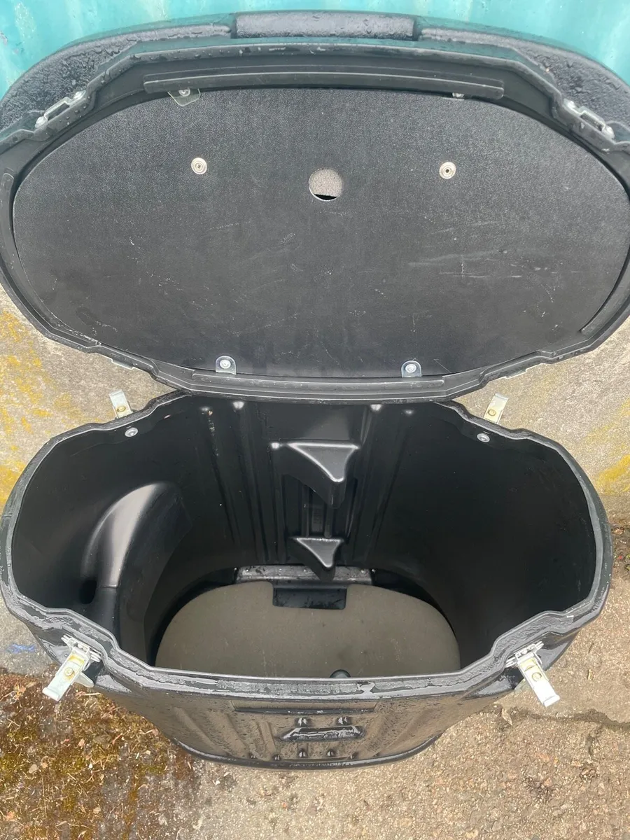 Strong Storage box on wheels with display top - Image 3