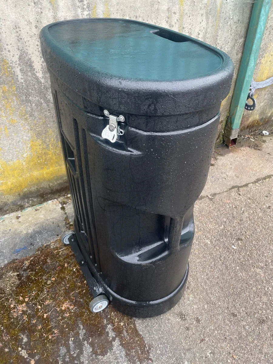 Strong Storage box on wheels with display top - Image 4