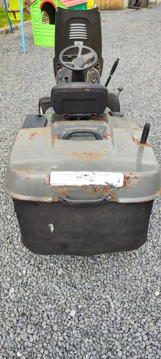 Ride on mower - Image 3