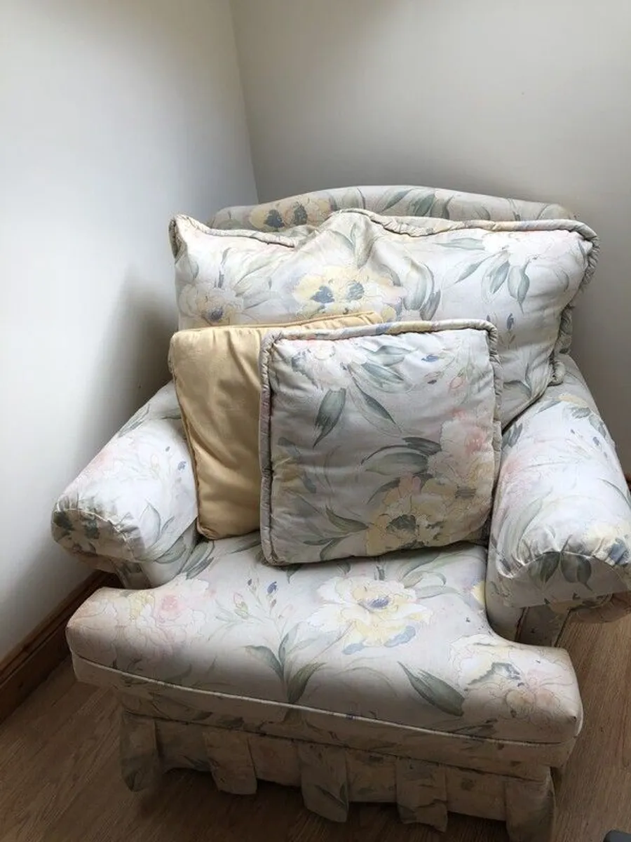 Leather Two Seater Sofas and 3,2, 1 Sofas for Sale - Image 3
