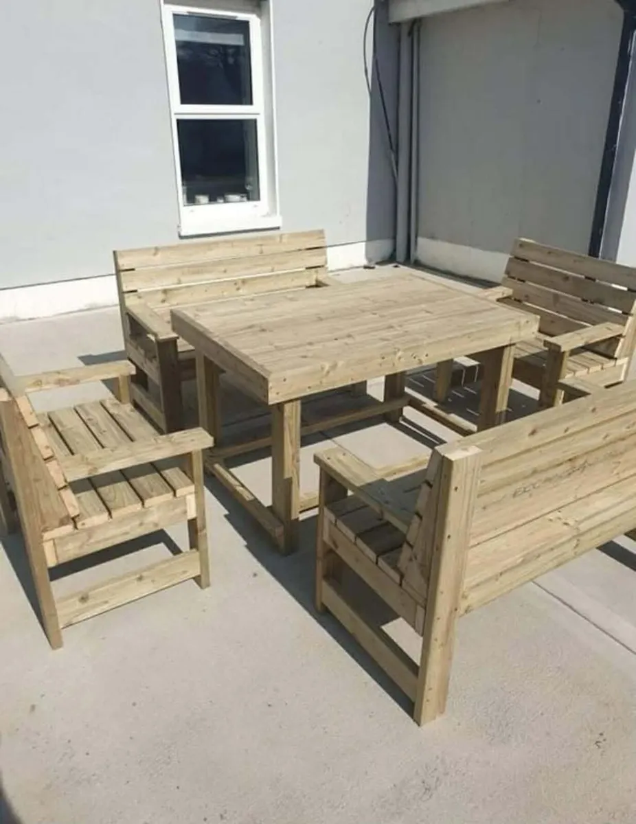 Garden furniture - Image 1